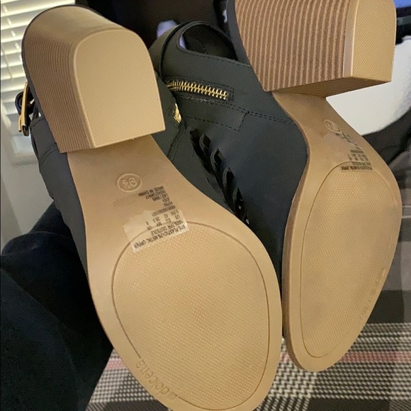 Heels - Picture 5 of 5